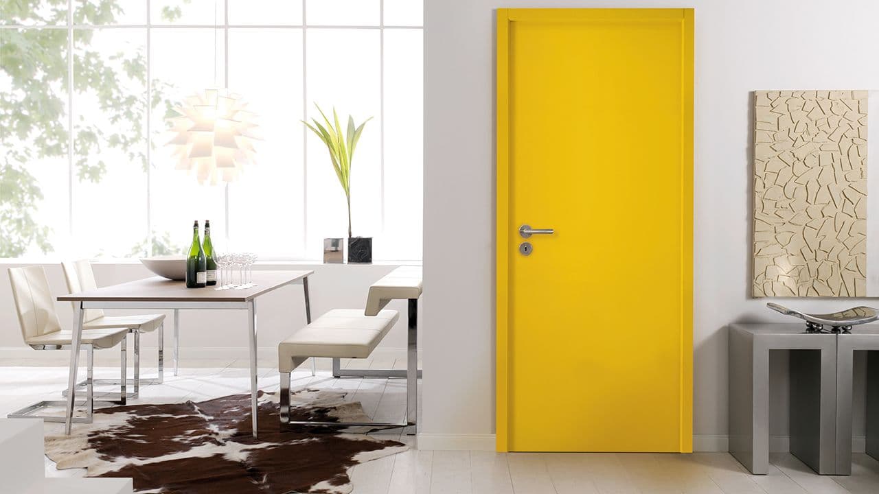 knall gul innerdør fra Swedoor